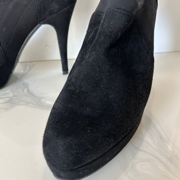 Stuart Weitzman Black suede platform high heel - Picture 4 of 15